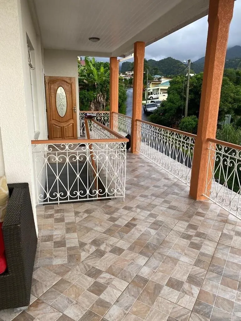 Margaret'S Home Roseau Apartment